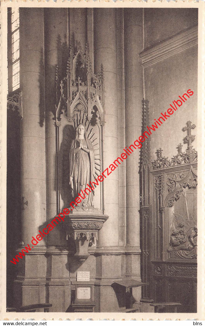 Eglise Boniface - la statue de Notre-Dame de Lourdes par De Beule - Elsene - Ixelles