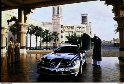 ► Auto MERCEDES-BENZ  - SLR  McLAREN  - DUBAI Hotel