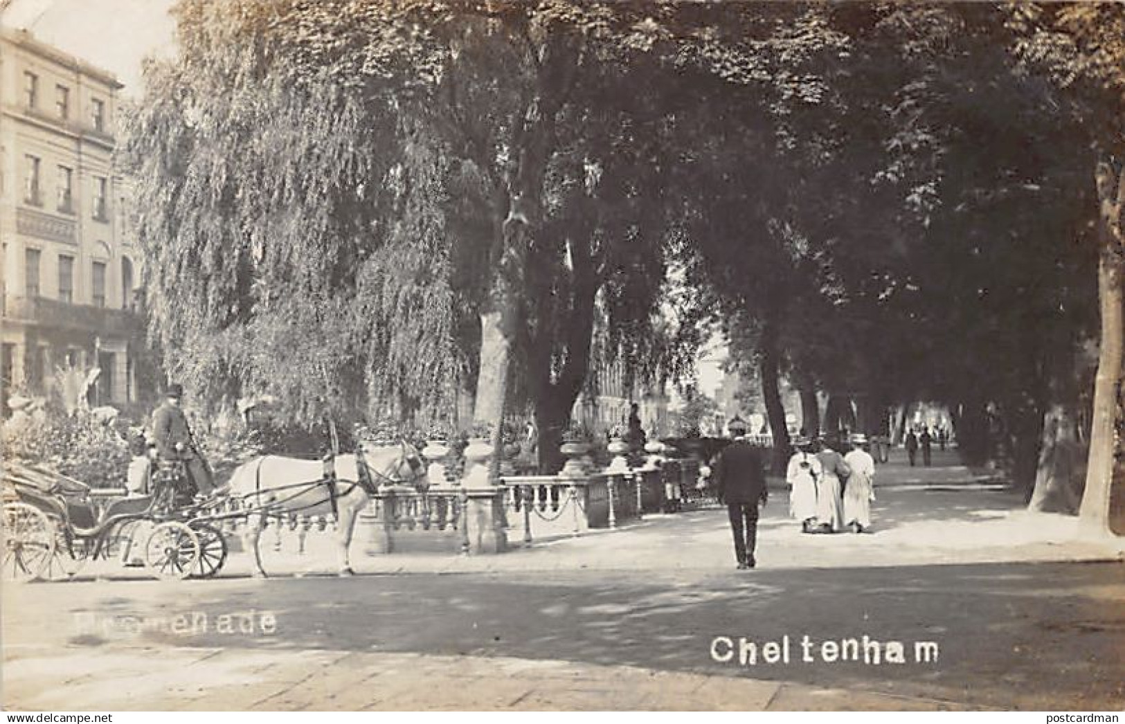 England - CHELTENHAM Promenade