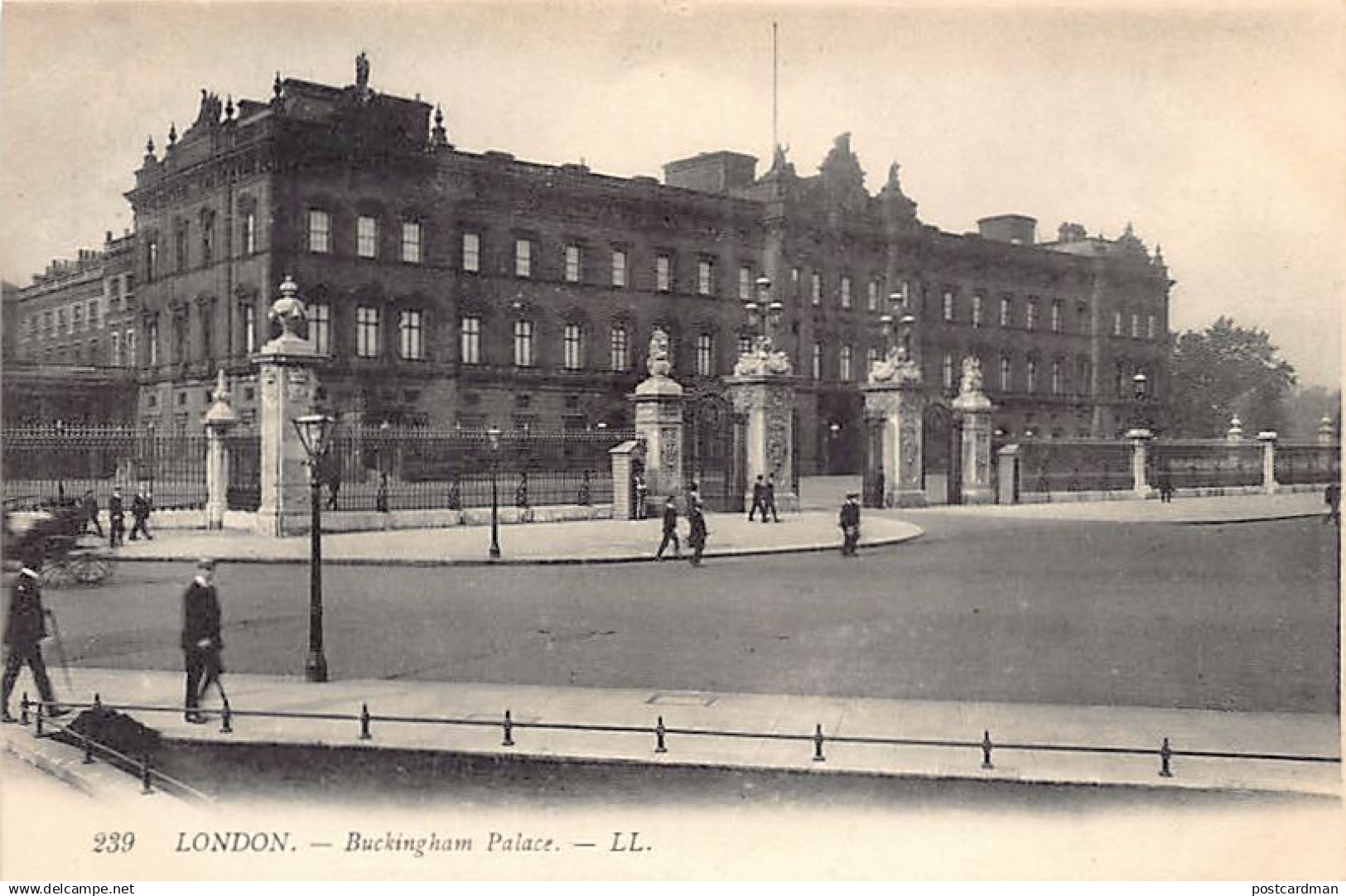 England - LONDON - Buckingham Palace - Publ. LL Levy 239