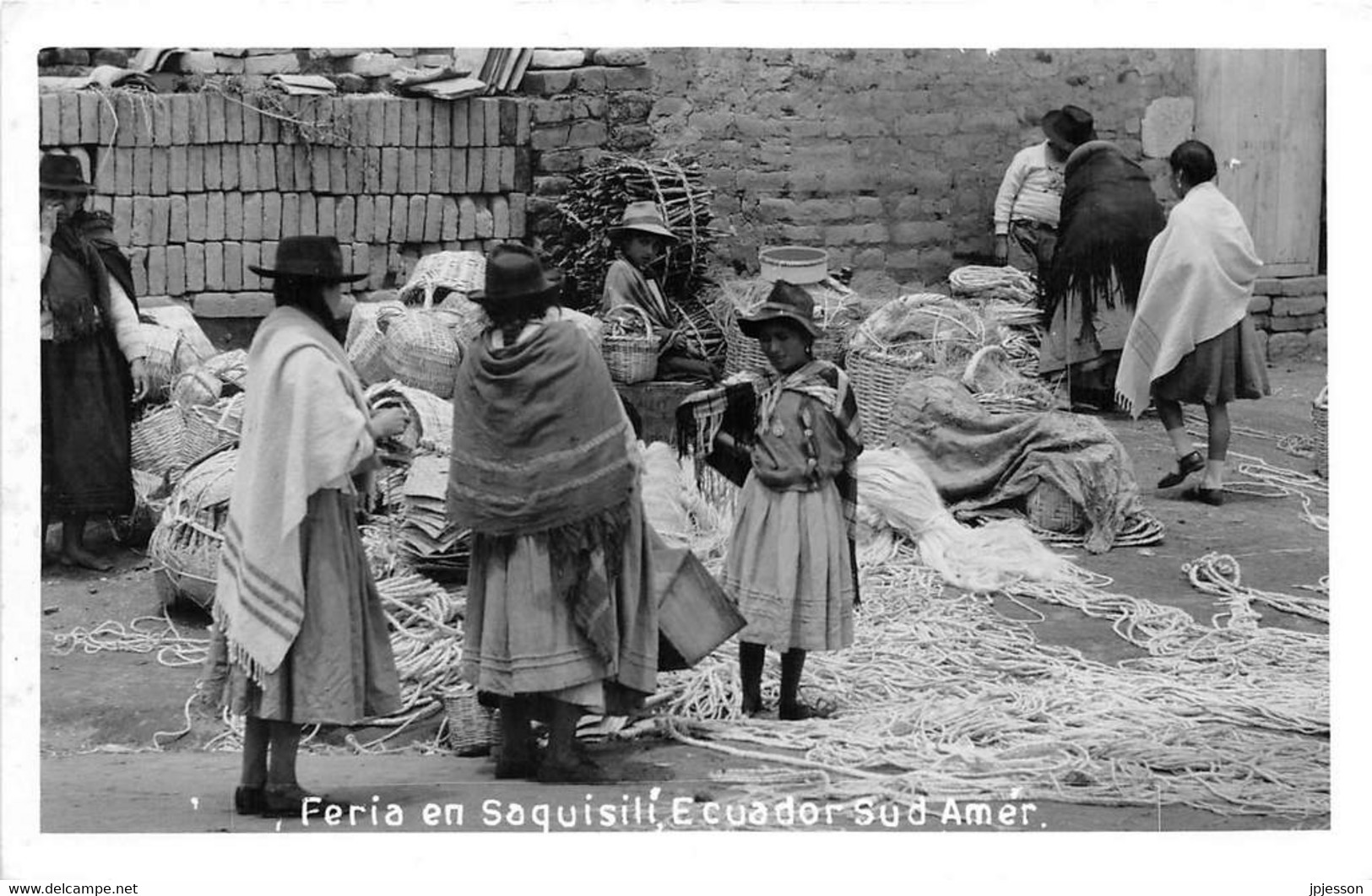 EQUATEUR - FERIA EN SAQUISILI, ECUADOR