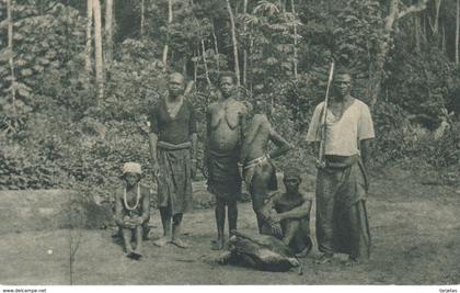 POSTAL DE GUINEA ESPAÑOLA DE UNA FAMILIA INDIGENA DE DUMANDUY (EXPO IBERO-AMERICANA SEVILLA 1929)