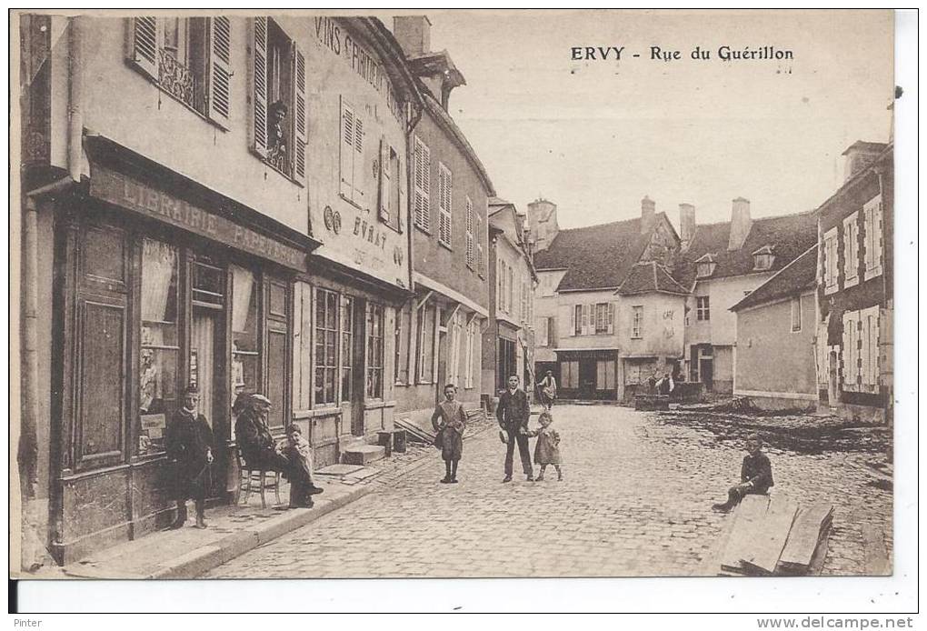 ERVY LE CHATEL - rue du Guérillon