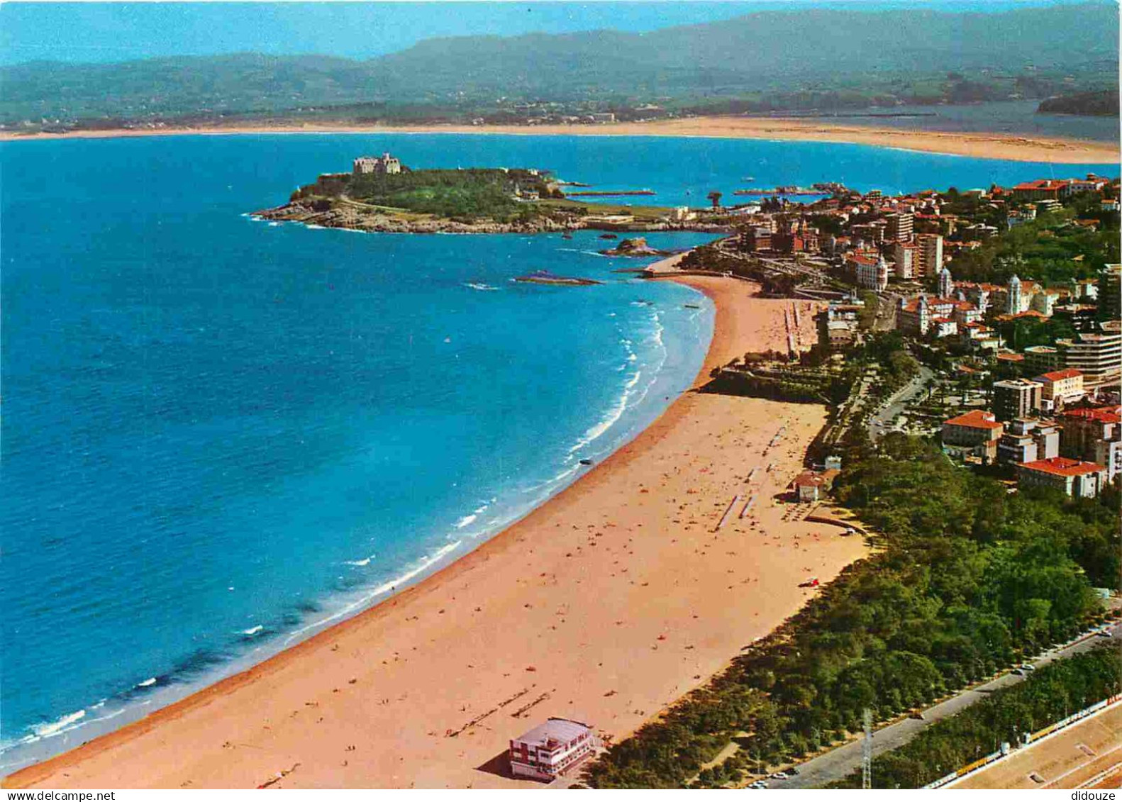 Espagne - Espana - Cantabria - Santander - Playa de la Castaneda - al fondo Peninsula Magdalena - Plage de la Castaneda