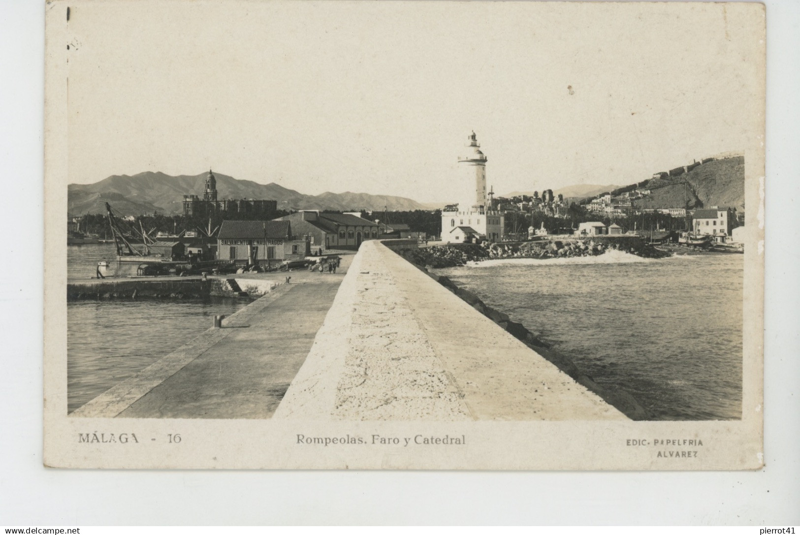 ESPAGNE - MALAGA - Rompeolas, Faro y Catedral