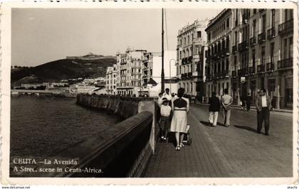 CPA Espagne Ceuta - La Avenida (282286)