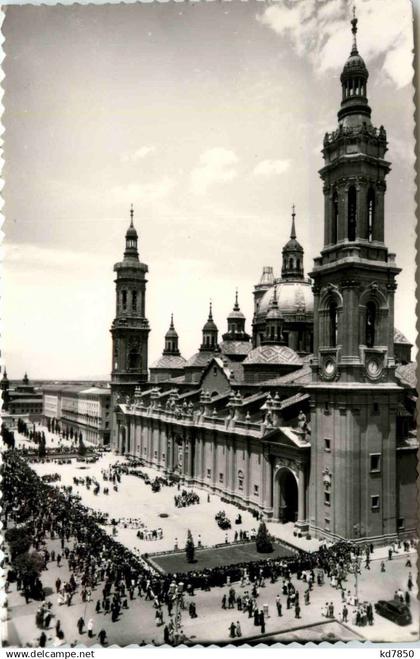 Zaragoza - Plaza de las Catedrales