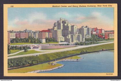 Postcard, United States, New York City NY, Medical Center, Henry Hudson Parkway