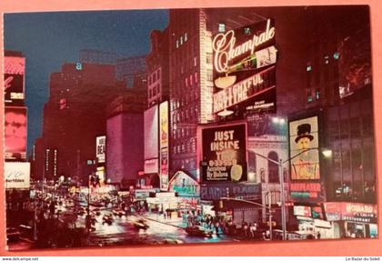 CP, états unis, NEW YORK 's Time Square Broadway and 46th Street