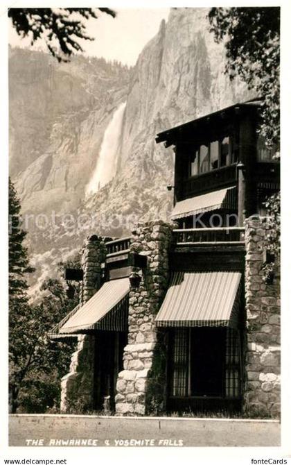 43102199 Yosemite National Park The Ahwahnee and Yosemite Falls