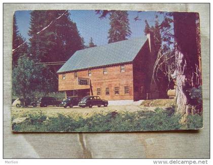 USA  - Wilsonia Lodge,Kings Canyon National Park, Wilsonia, CALIFORNIA  -automobile auto car   105541