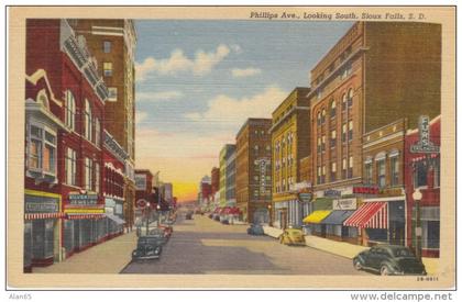 Sioux Falls South Dakota, Phillips Avenue Street Scene Business District, c1940s Vintage Curteich Linen Postcard