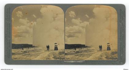 YELLOWSTONE Park Geyser in action vintage stereo photo 1879-1930 USA