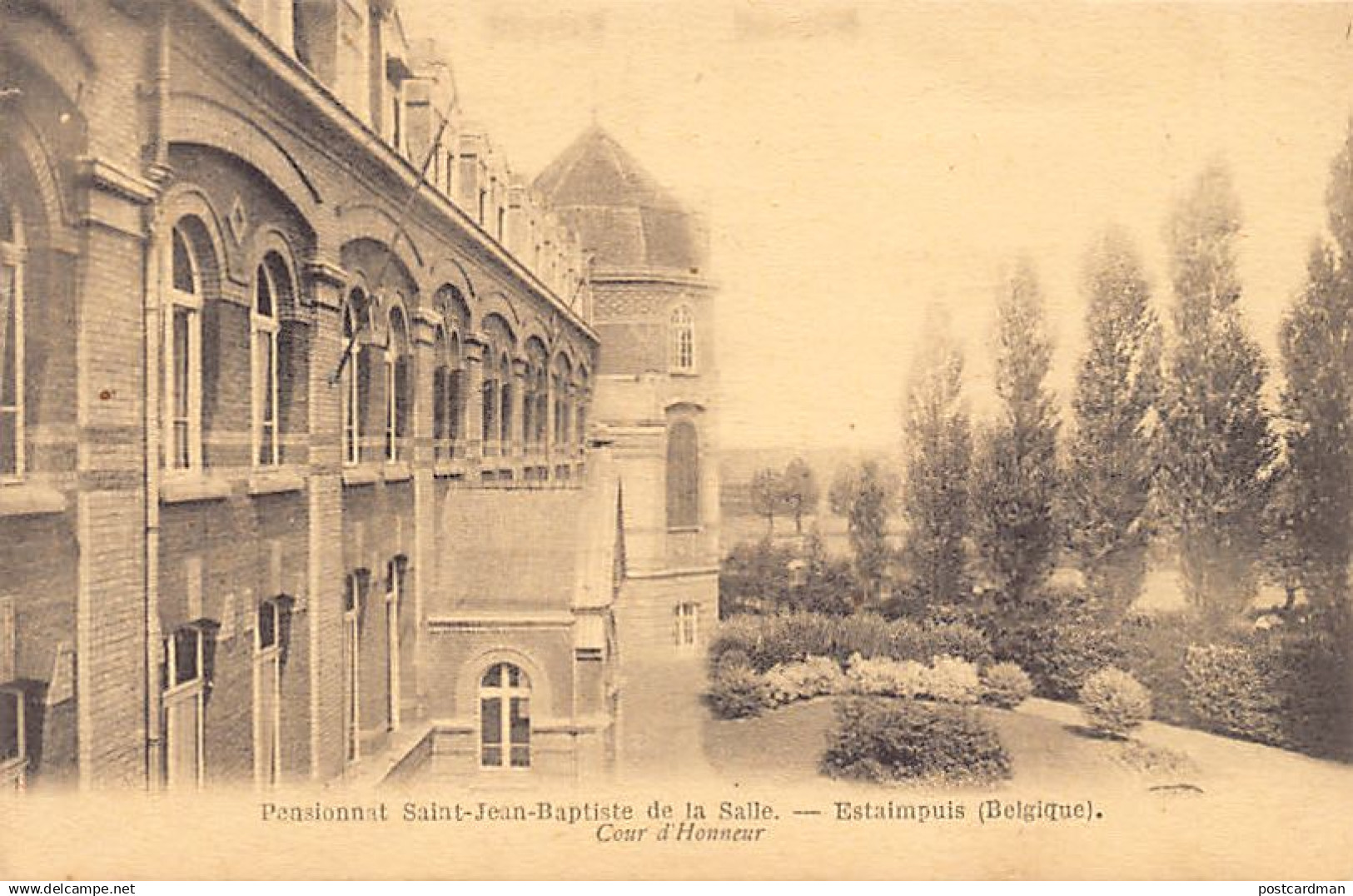 ESTAIMPUIS (Hainaut) Pensionnat St-Jean-Baptiste de la Salle - Cour d'Honneur