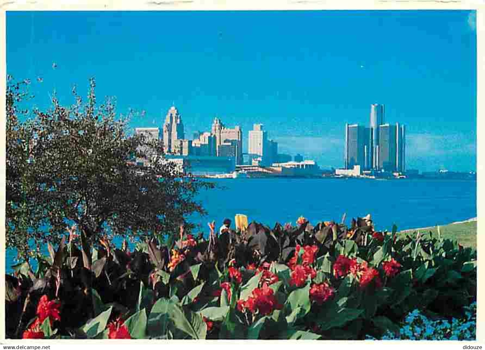 Etats Unis - Detroit - This dramatic view of the eastern shore of Détroit shows Dieppe Park - Buildings - Fleurs - Carte