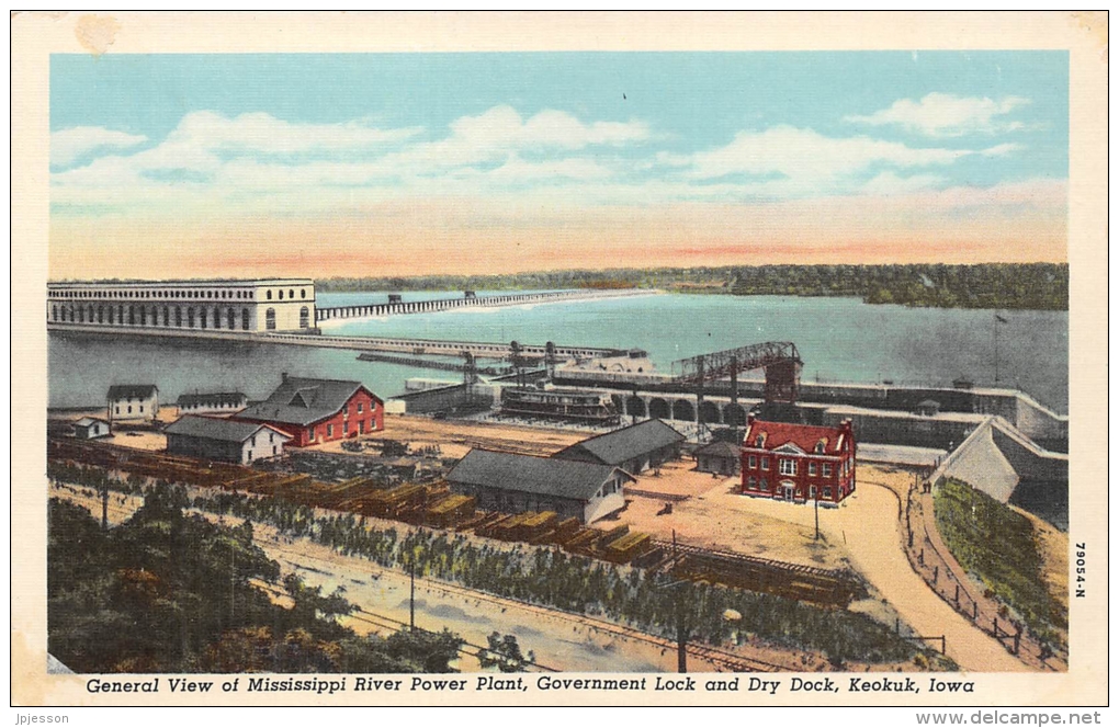 ETATS UNIS  IOWA  KEOKUK  GENERAL VIEW OF MISSISSIPPI RIVER POWER PLANT,GOVERNMENT LOCK AND DRY DOCK