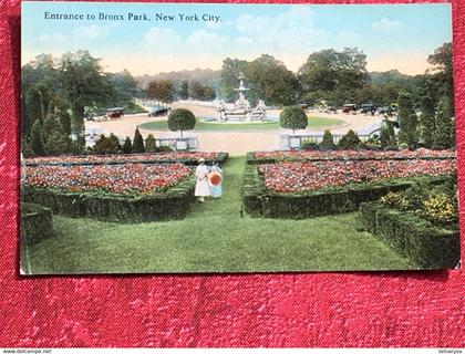 1944's Entrance to Bronx Park , New York City Post Card séries New York-USA-Amérique Etats-Unis NY-Carte Postale