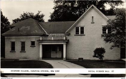 PC US, NY, SARATOGA SPRINGS, SKIDMORE COL, Vintage REAL PHOTO Postcard (b49537)