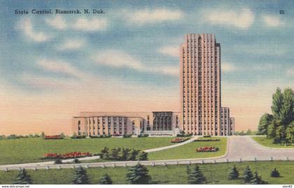 Bismark North Dakota, State Capitol Building, c1940s/50s Linen Postcard