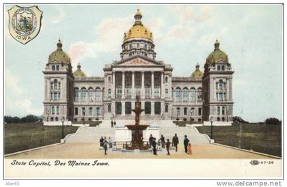 Des Moines IA Iowa, State Capitol Building Architecture, c1910s Vintage Postcard