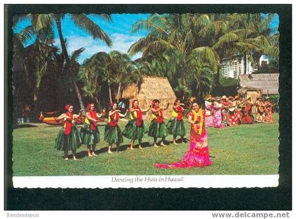 CPSM - Dancing the Hula in Hawaii ( danse hawaiienne timbre Blanche Stuart Scott pionnière aviation )