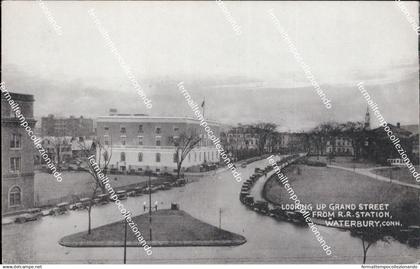 au252 cartolina looking up grand street from r.r.station waterbury