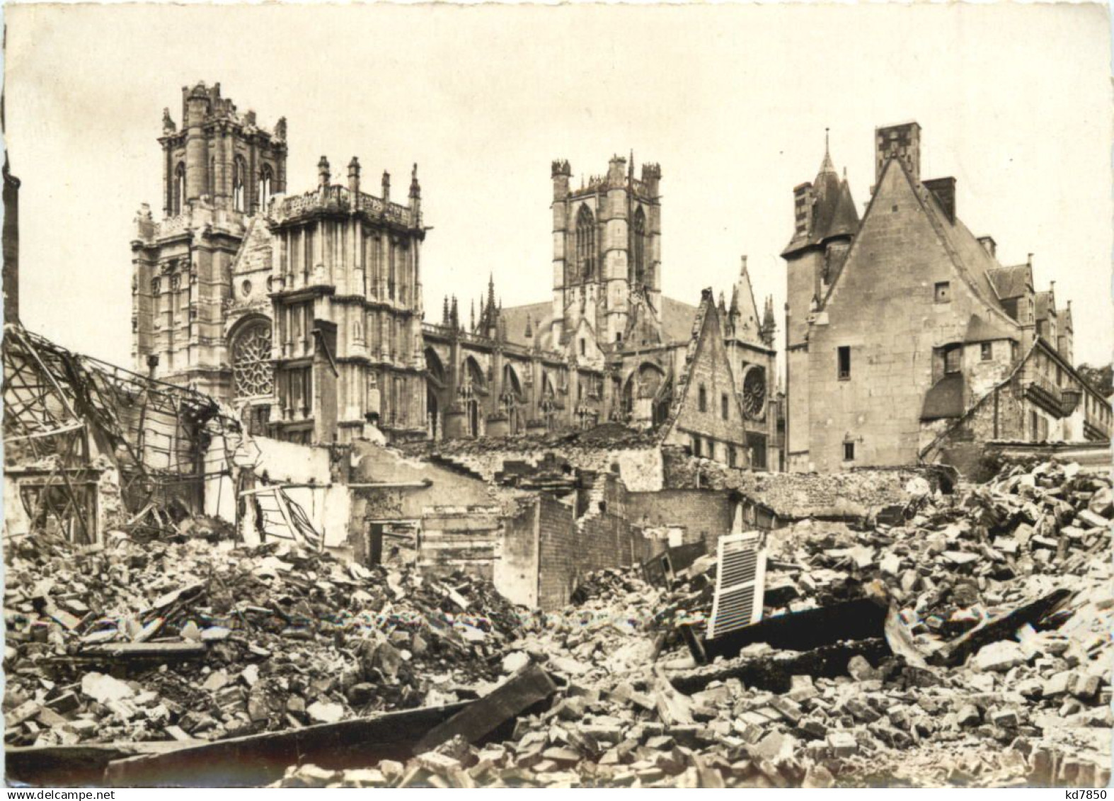 Evreux 1940 - La Cathedrale