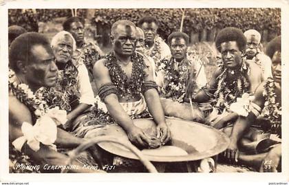 Fiji - Making ceremonial Kawa - REAL PHOTO Year 1938 - Publ. unknown