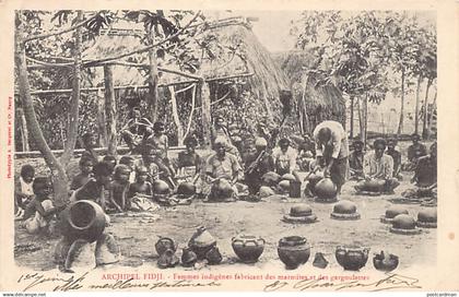 Fiji - Native women making earthenware - Publ. A. Bergeret