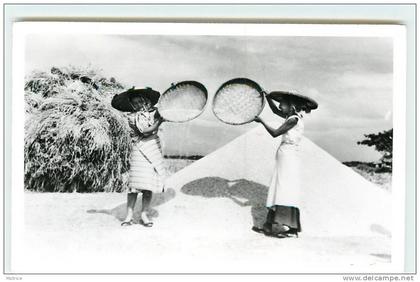 WINNOWING PALAY  - Laguna.