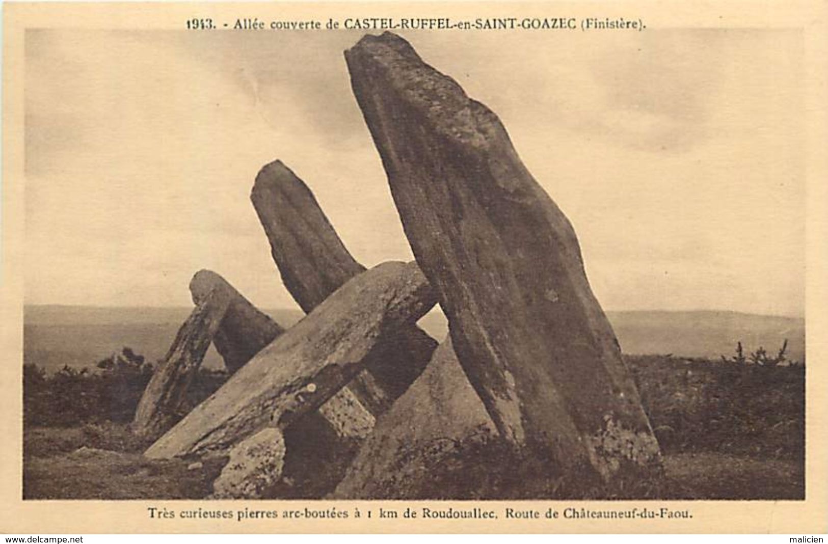 - finistere - ref-D811- saint goazec - st goazec -  allee couverte de castel ruffel - megalithes - dolmen et menhirs -