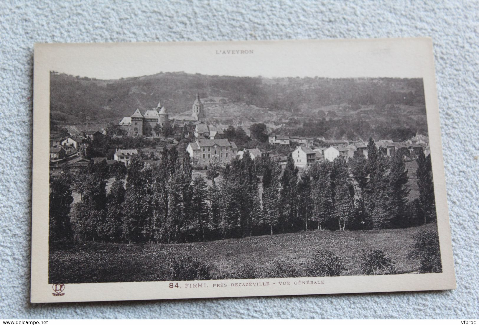 Firmi, vue générale 84, Aveyron 12