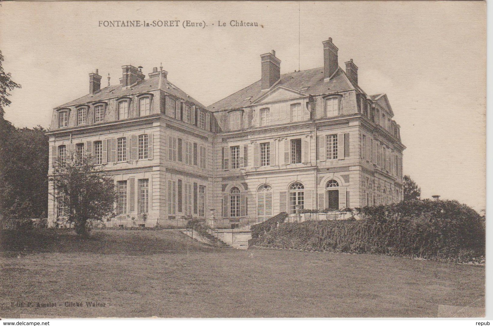 Fontaine la Soret Chateau