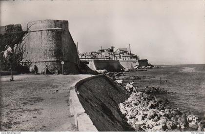 06 - ANTIBES - Les Remparts