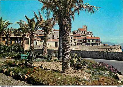 06 - Antibes - Vieille Ville - La vieille Ville - Les Jardins - Les Remparts - CPM - Voir Scans Recto-Verso