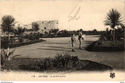 CPA Antibes Le Jardin public (992575)