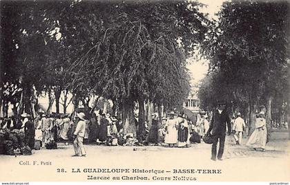 La Guadeloupe Historique - BASSE-TERRE - Marché au Charbon, Cours Nolivos - Ed. F. Petit 28