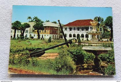 Cpm 1968, Cayenne, la poste place de Grenoble, Guyane