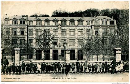 N°49439 -cpa Graville -les écoles-