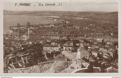 CPA - AK Marseille Vieux Port Vue Basilique Notre Dame de la Garde Hafen Saint Victor Noailles Joliette Hafenzone Bateau