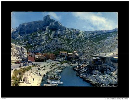 13 - MARSEILLE - Le Port de CALLELONGUE - calanques