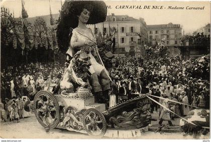 CPA Carnaval de NICE - Madame Carnaval (203559)