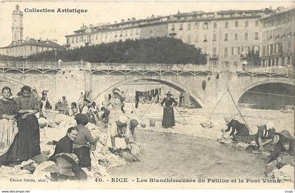 CPA Nice Les Blanchisseuses du Paillon et le Pont Vieux