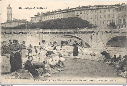 CPA Nice Les Blanchisseuses du Paillon et le Pont Vieux