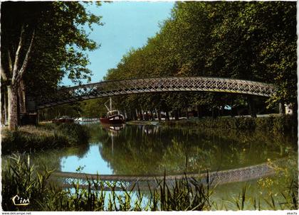 CPM Salleles d'Aude La Passerelle s le Canal FRANCE (1013722)