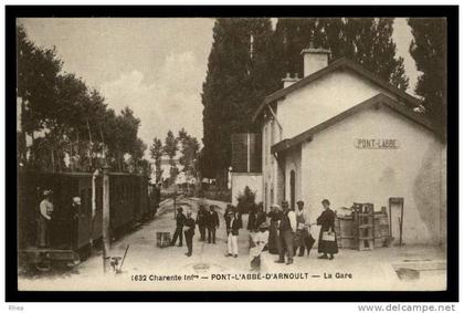 17 Pont-l'Abbé-d'Arnoult gare train D17D K17387K C17284C RH081998