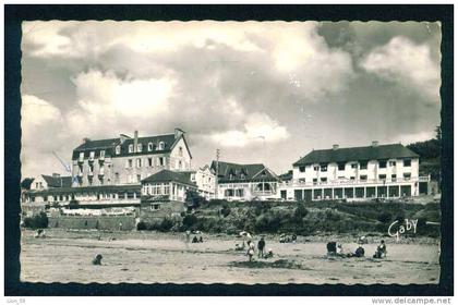 53363 / [22]  Saint-Michel-en-Grève LA PLAGE ET LES HOTELS USED 30+50 Marianne de Bequet de Cheffer France PC postcard