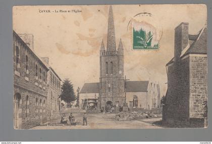 CP - 22 - Cavan  Place de l'Eglise