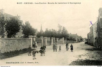 cavan * les écoles * route de lannion à guingamp * école village groupe scolaire * enfants