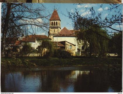 CPM Corgnac-sur-l'Isle - Les Bords de l'Isle et l'Eglise (1081912)